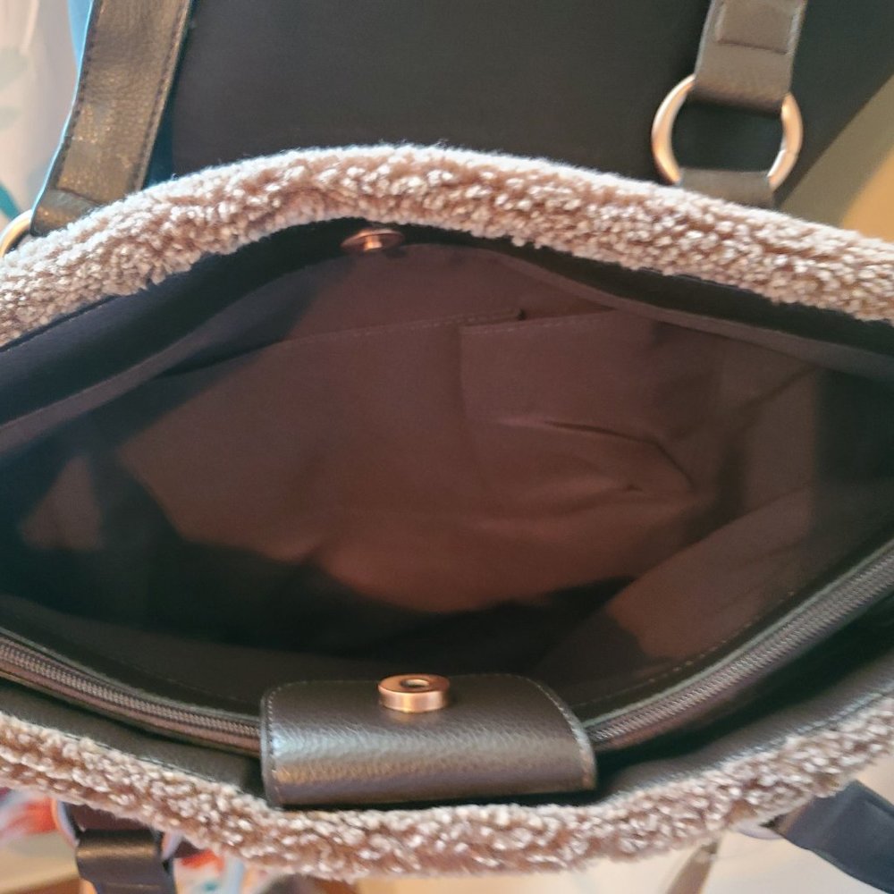 Handbag - Picture 3 of 4
